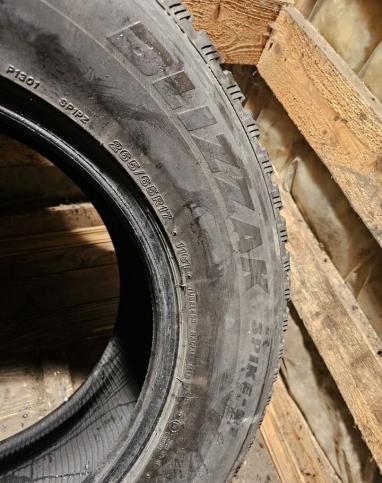 Bridgestone Blizzak Spike-01 265/65 R17