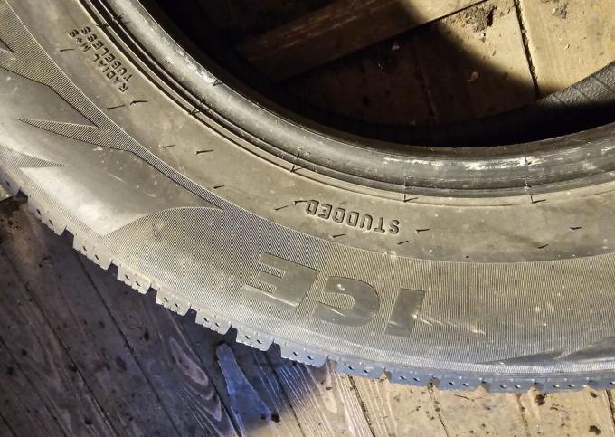 Pirelli Formula Ice 225/65 R17