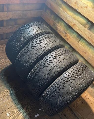 Nokian Tyres Hakkapeliitta 8 215/60 R16