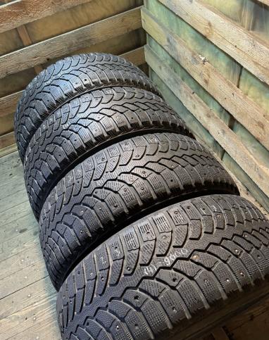 Bridgestone Blizzak Spike-01 235/55 R17