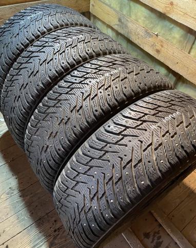 Nokian Tyres Hakkapeliitta 8 215/60 R16