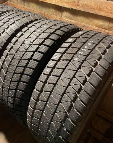 Bridgestone Blizzak DM-V2 265/60 R18