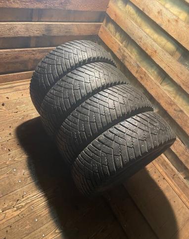 Goodyear Ultragrip Ice Arctic 215/65 R16