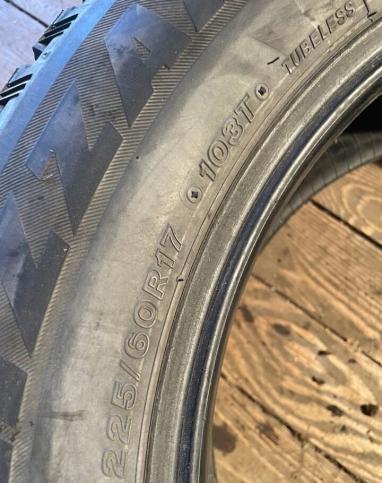 Bridgestone Blizzak Spike-01 225/60 R17