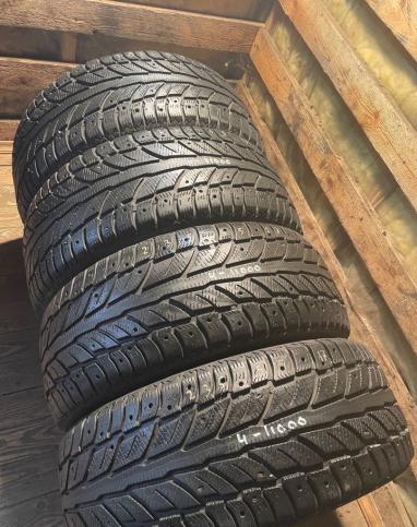 Cooper Weather-Master WSC 235/55 R17