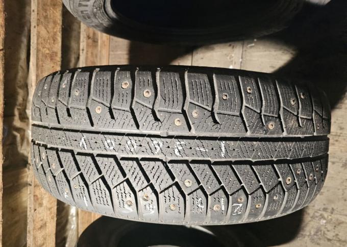 Continental ContiWinterViking 2 215/55 R17