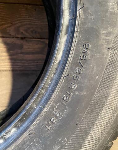 Michelin Latitude Tour HP 215/65 R16