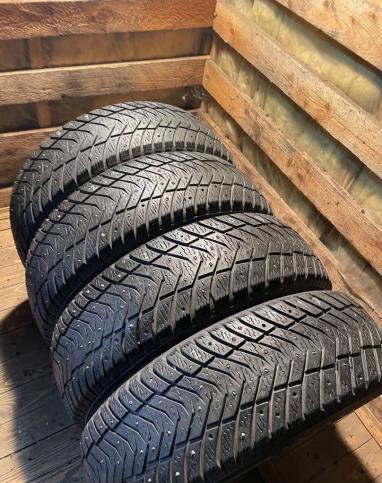 Yokohama Ice Guard IG65 215/60 R17