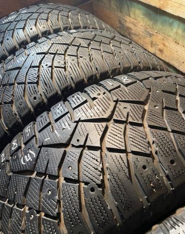 Nitto Therma Spike 285/60 R18