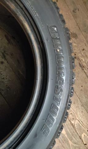 Bridgestone Blizzak WS-50 215/55 R16