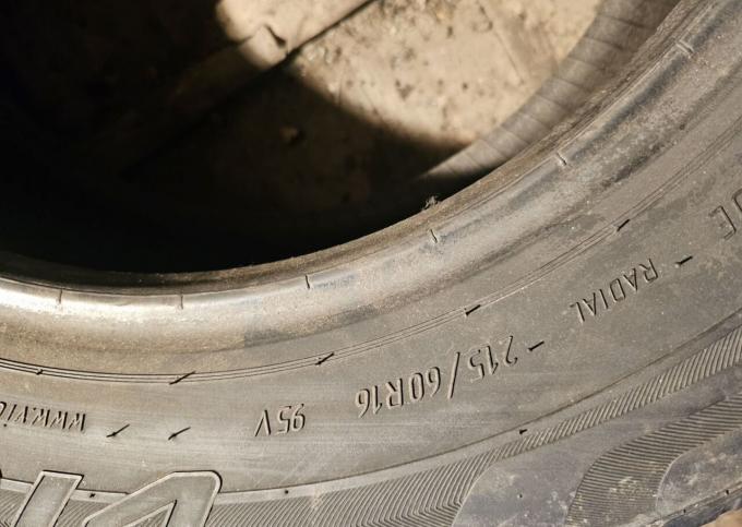 Viatti Strada Asimmetrico 215/60 R16