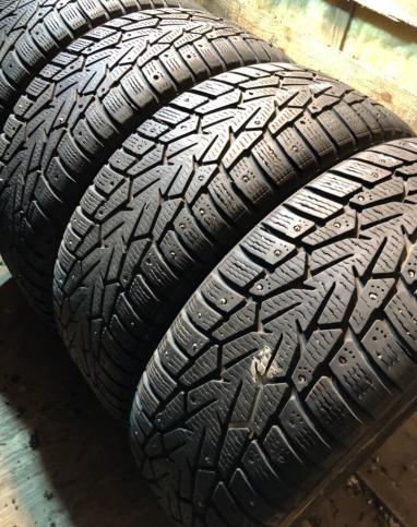 Nokian Tyres Hakkapeliitta 7 215/60 R16