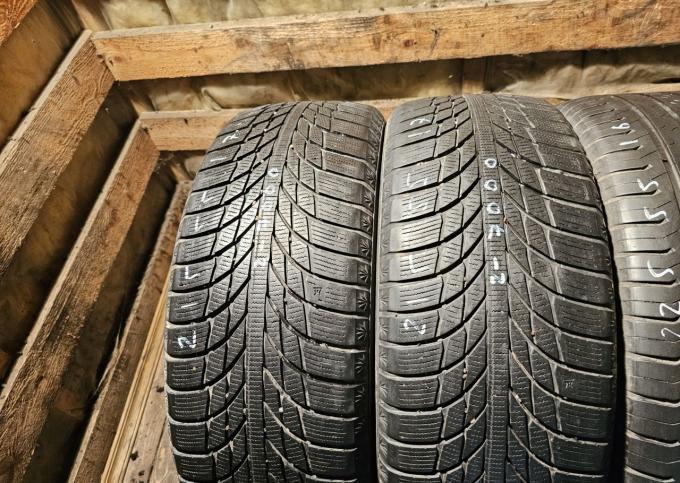 Kumho WinterCraft Ice Wi51 215/55 R17