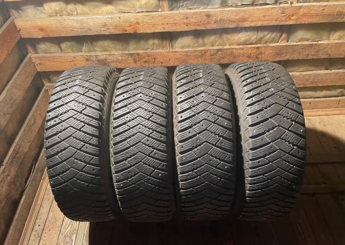 Goodyear UltraGrip Ice Arctic SUV 225/65 R17