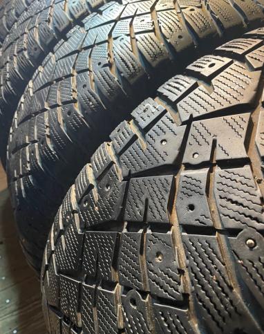 Nitto Therma Spike 285/60 R18