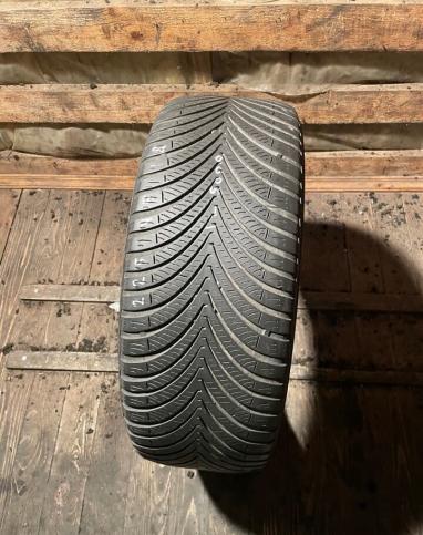 Kumho Solus 4S HA32 225/45 R18