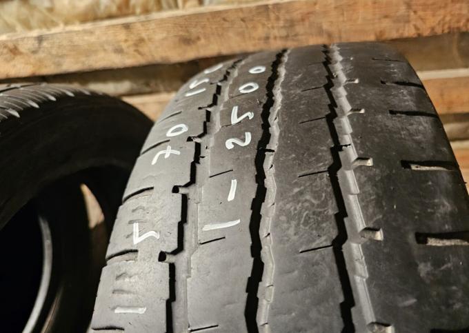 GT Radial Maxmiler WT2 Cargo 215/70 R15C