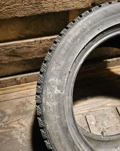 Bridgestone Blizzak Spike-01 205/55 R16