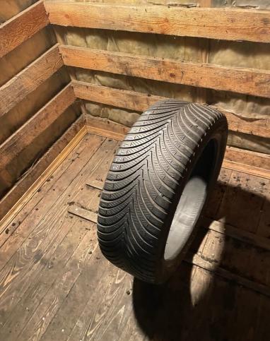 Kumho Solus 4S HA32 225/45 R18