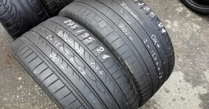 Yokohama Advan Sport V105 295/35 R21