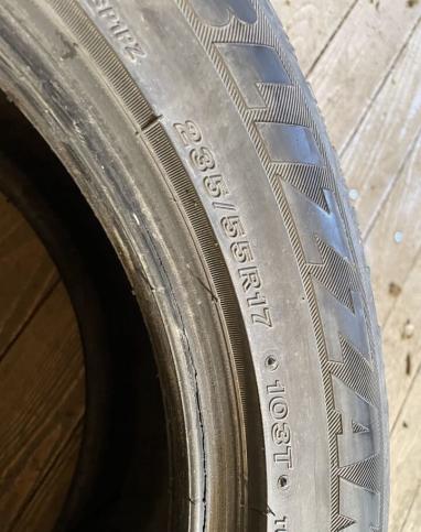 Bridgestone Blizzak Spike-01 235/55 R17