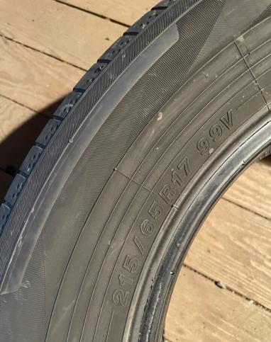 Yokohama BluEarth AE50 215/65 R17