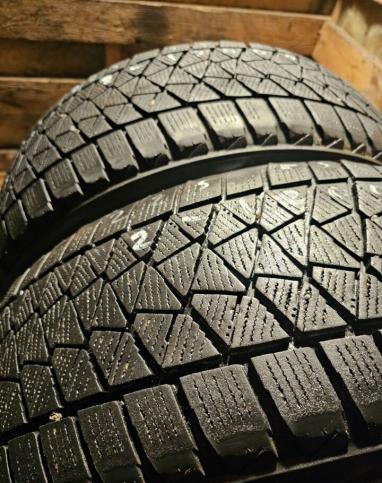 Bridgestone Blizzak DM-V2 225/55 R18