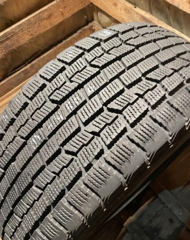 Goodyear Ice Navi Zea 235/50 R18