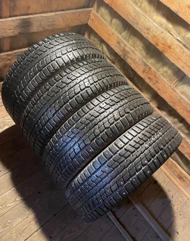 Dunlop SP Winter Ice 01 205/60 R16