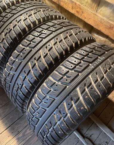 Kumho I'Zen KW22 215/60 R16