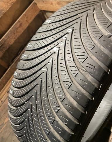 Kumho Solus 4S HA32 225/45 R18