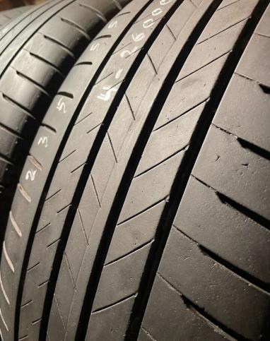 Bridgestone Alenza 001 235/55 R19