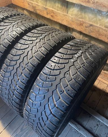 Bridgestone Blizzak Spike-01 215/65 R16