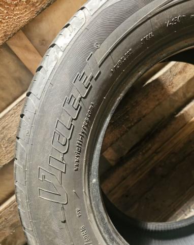 Viatti Strada Asimmetrico 215/60 R16 95V