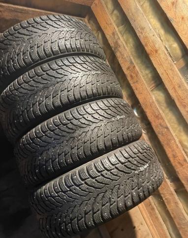 Nokian Tyres Hakkapeliitta 9 215/55 R17