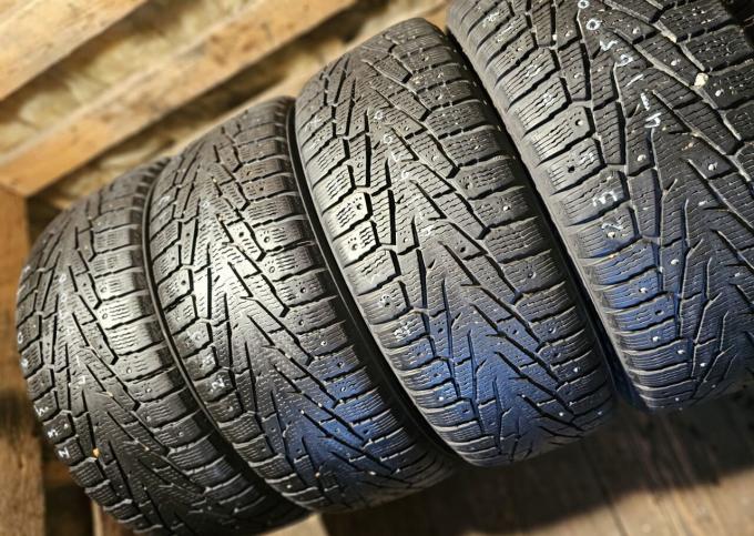 Nokian Tyres Hakkapeliitta 7 235/60 R17