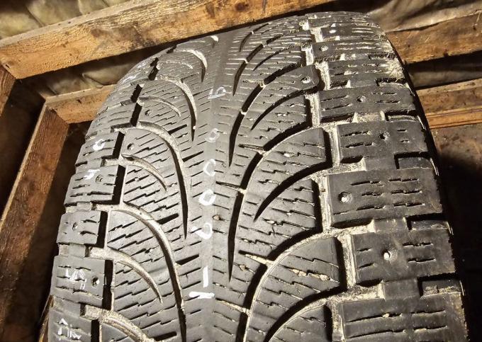 Pirelli Winter Carving Edge 275/40 R20