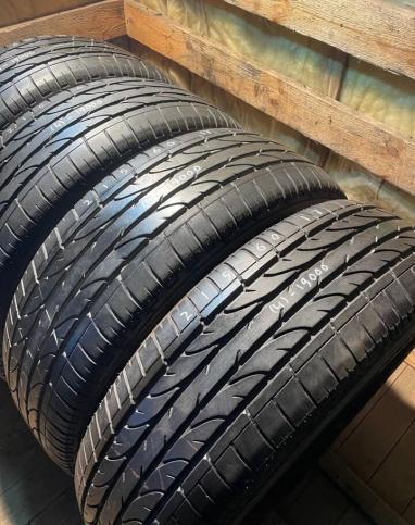 Bridgestone Dueler H/P Sport 215/60 R17