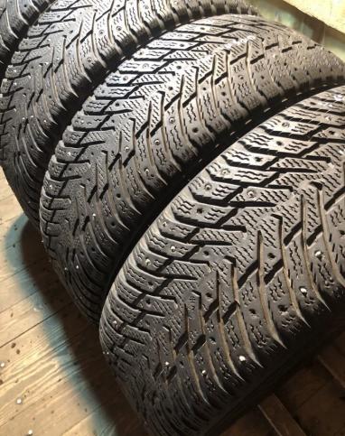 Nokian Tyres Hakkapeliitta 8 215/60 R16