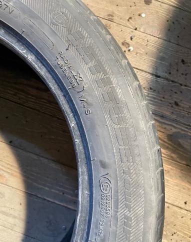 Michelin Latitude Tour HP 235/50 R18