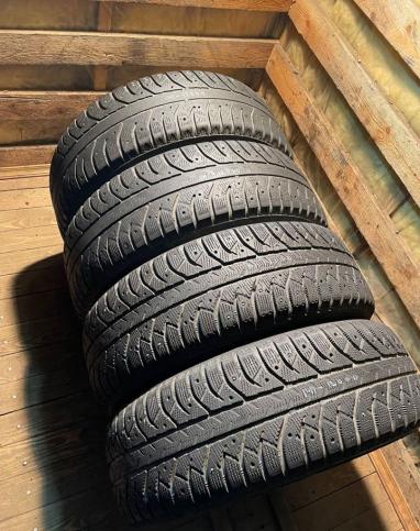 Bridgestone Ice Cruiser 7000 235/65 R17