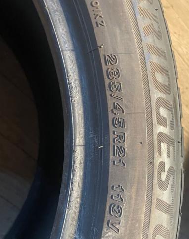 Bridgestone Blizzak LM-001 285/45 R21