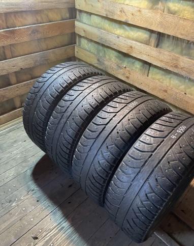 Bridgestone Ice Cruiser 7000 225/55 R17