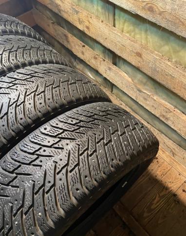 Nokian Tyres Hakkapeliitta 8 215/60 R16