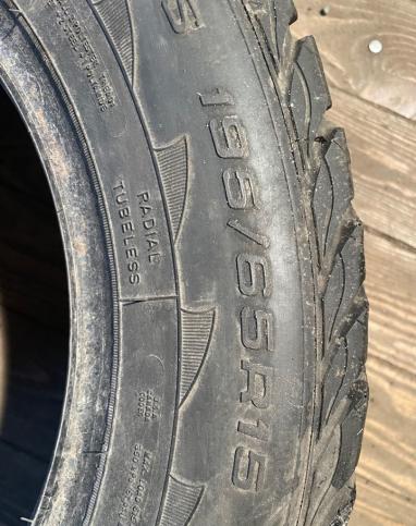 Goodyear UltraGrip Extreme 195/65 R15