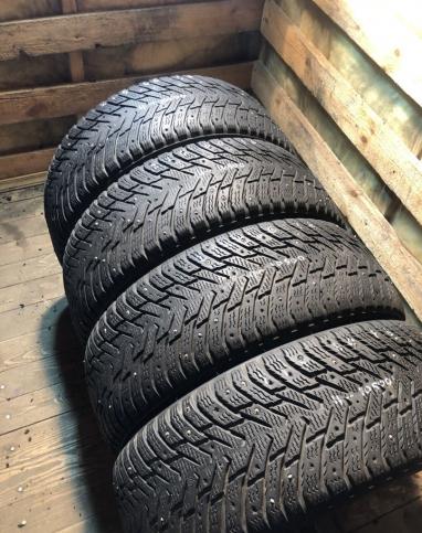 Nokian Tyres Hakkapeliitta 8 215/60 R16