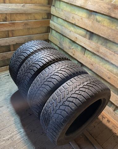 Bridgestone Blizzak Spike-01 235/55 R17