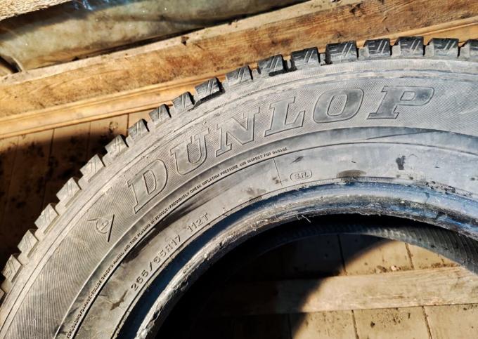 Dunlop SP Winter Ice 01 265/65 R17