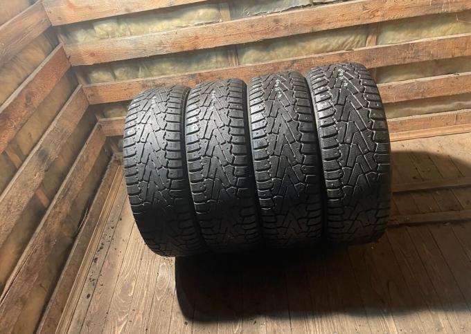 Pirelli Ice Zero 215/65 R17