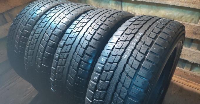 Dunlop SP Winter Ice 01 265/60 R18